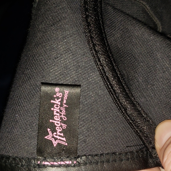 2 PIECE SET FREDRICKS OF HOLLYWOOD BRAND NEW - Picture 3 of 3